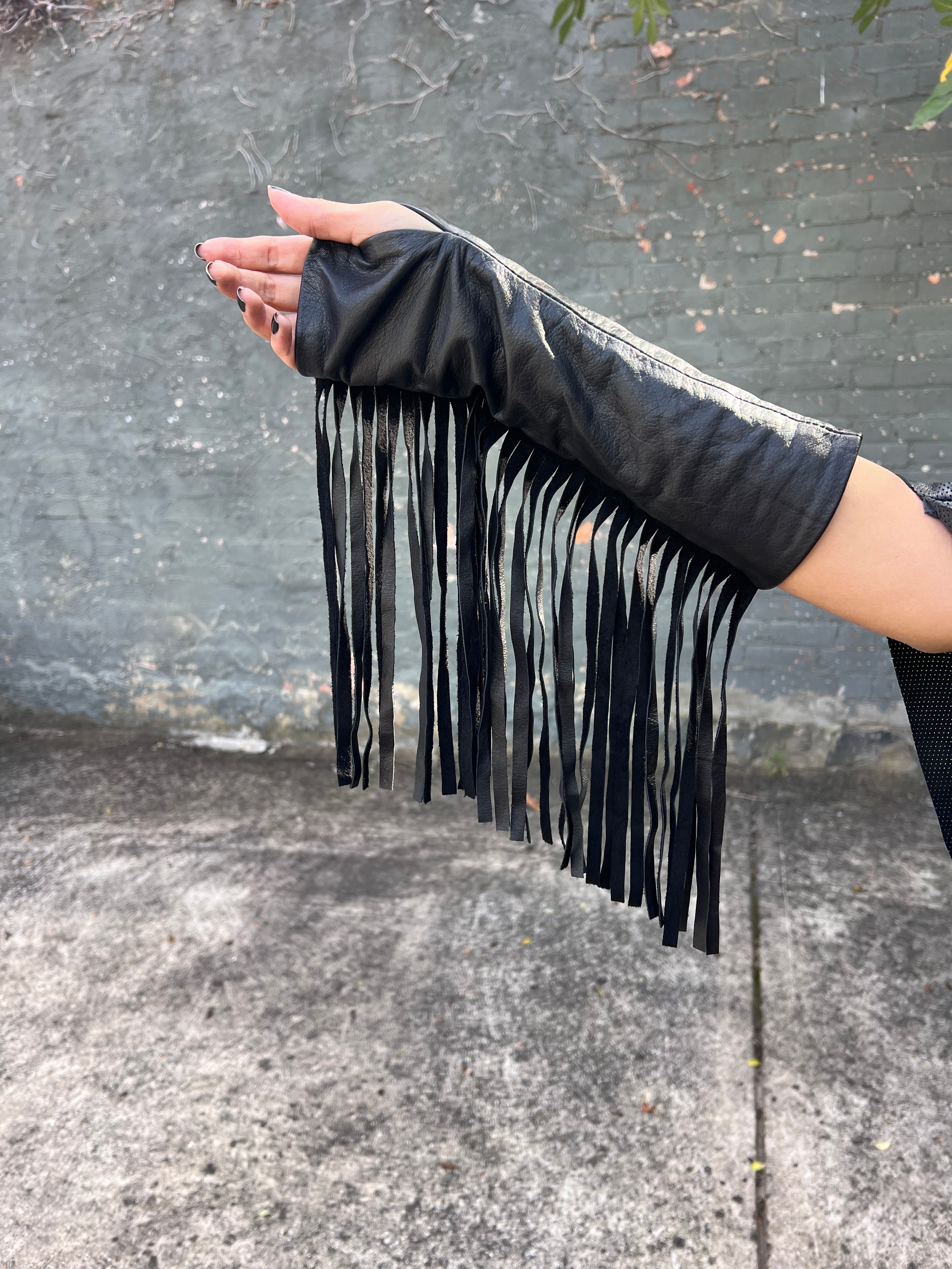 Tanca Tassle Leather Fingerless Gloves