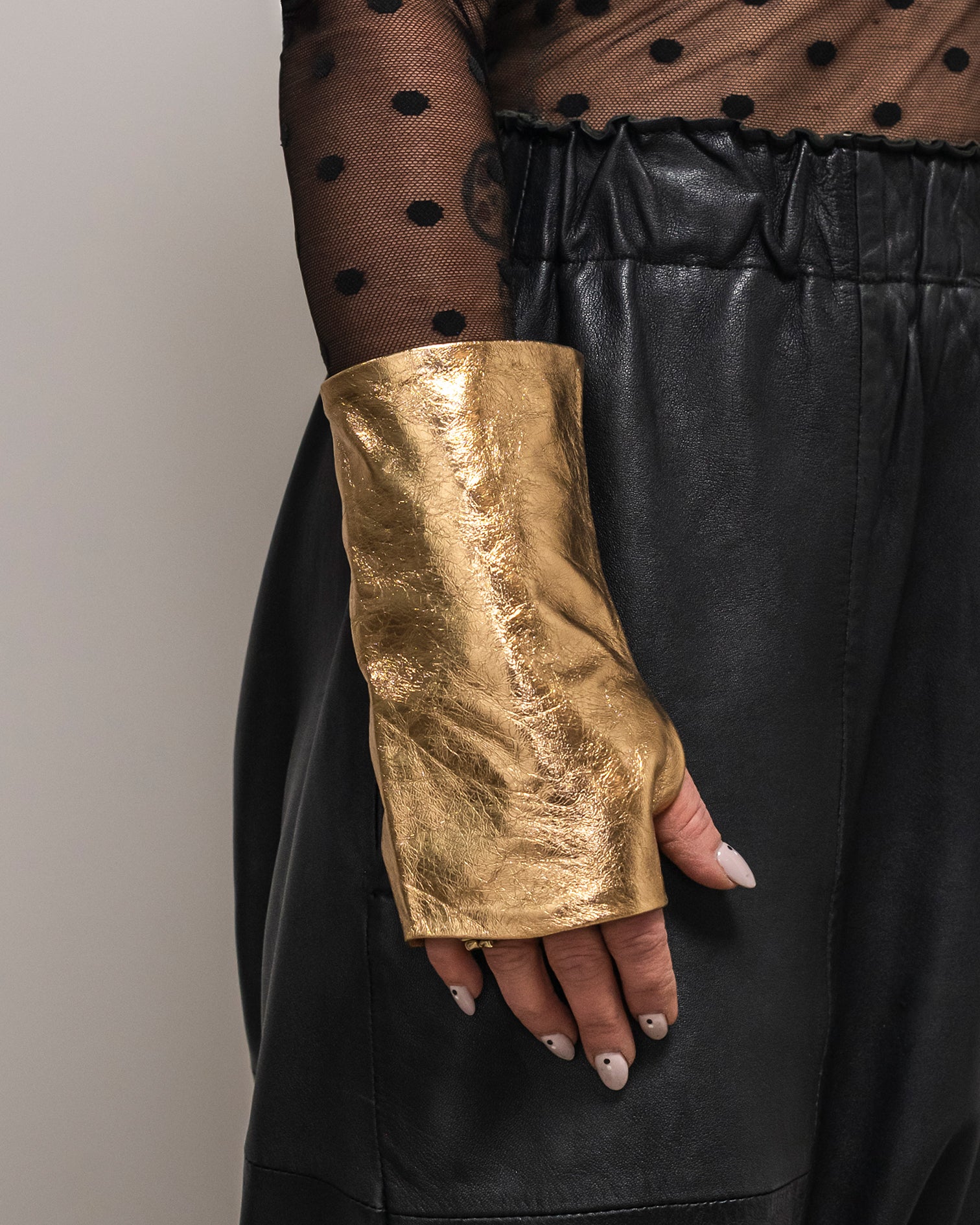 Kala Leather Fingerless Gloves Short