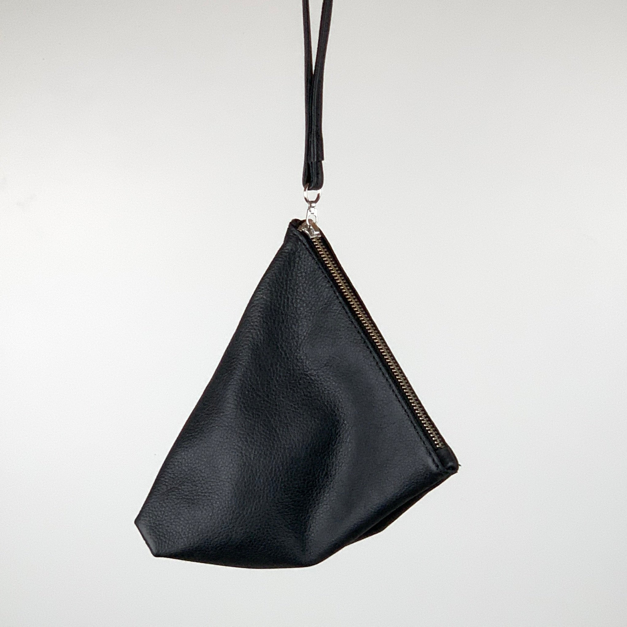 STALNO Triangle Clutch | Black