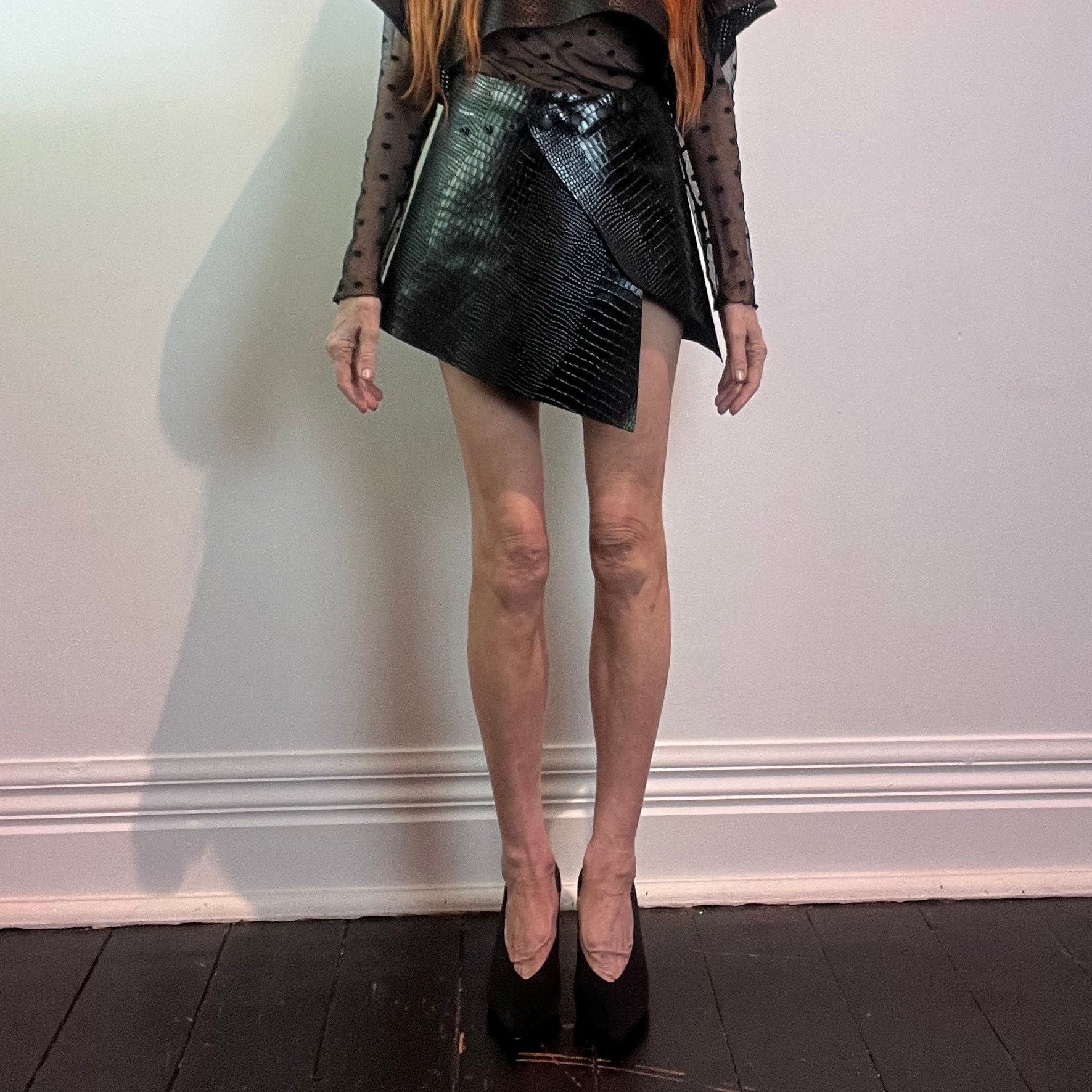 Ališta | Teksturi Croc Leather Mini Wrap Skirt